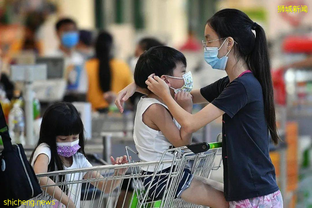 实拍！新加坡提前解封，半夜一波人去堂食！打科兴疫苗，5人堂食要出示此证明