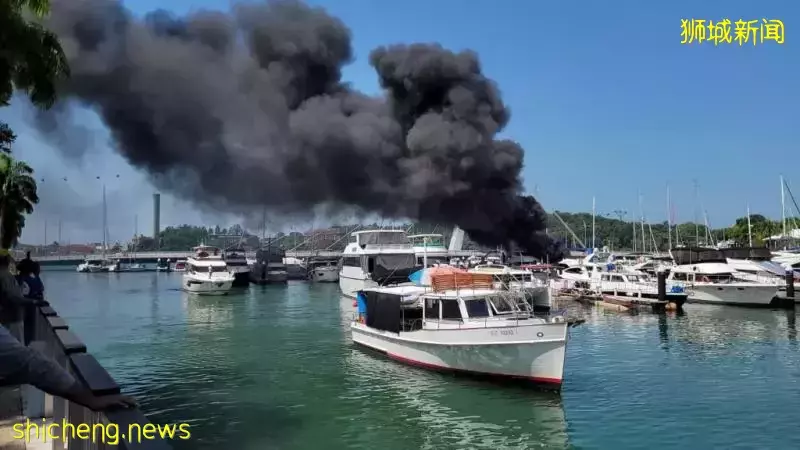 吉宝湾游艇着火 现场浓烟滚滚 