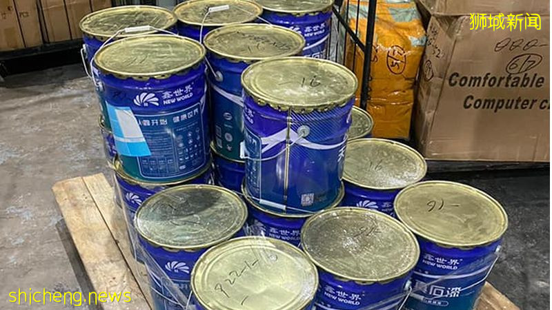 通关物品中18个油漆桶内发现大量漏税烟 被当局查获