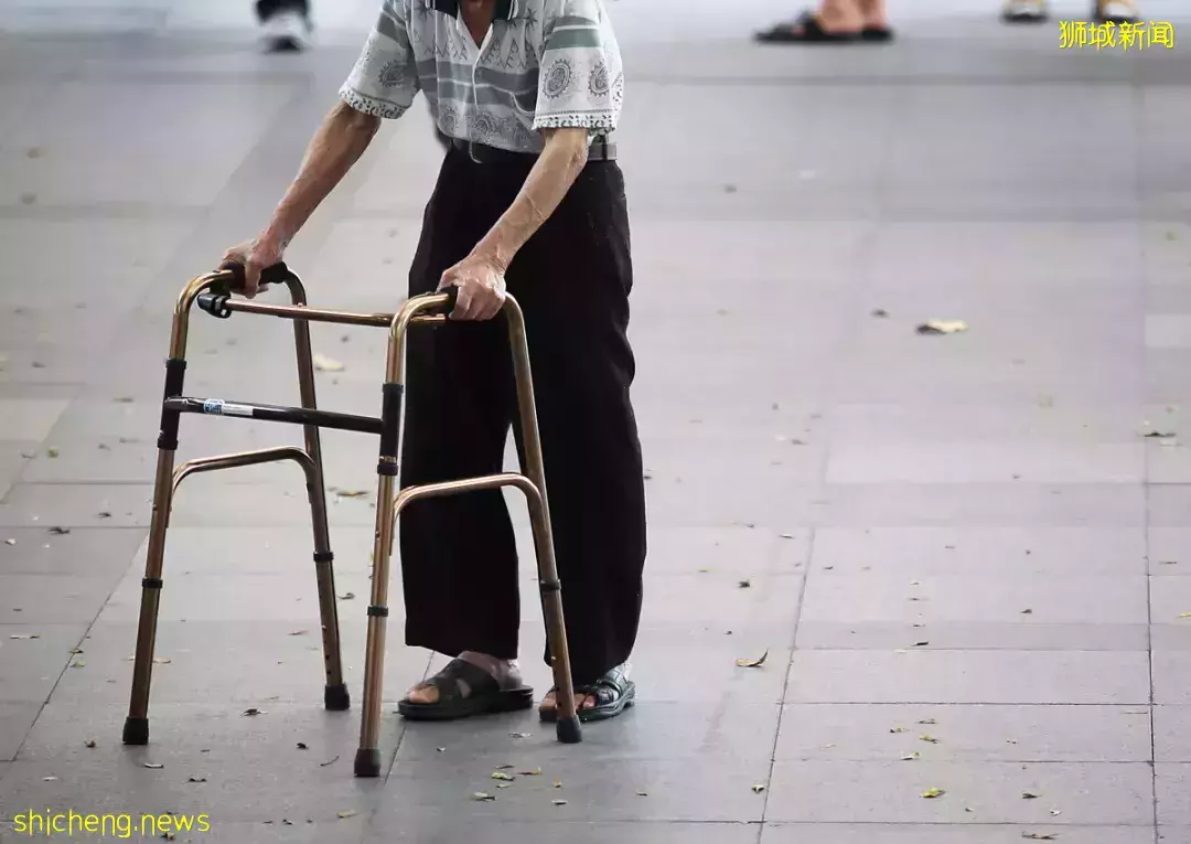 驚！新加坡計程車司機猝死在車上！還好沒有乘客