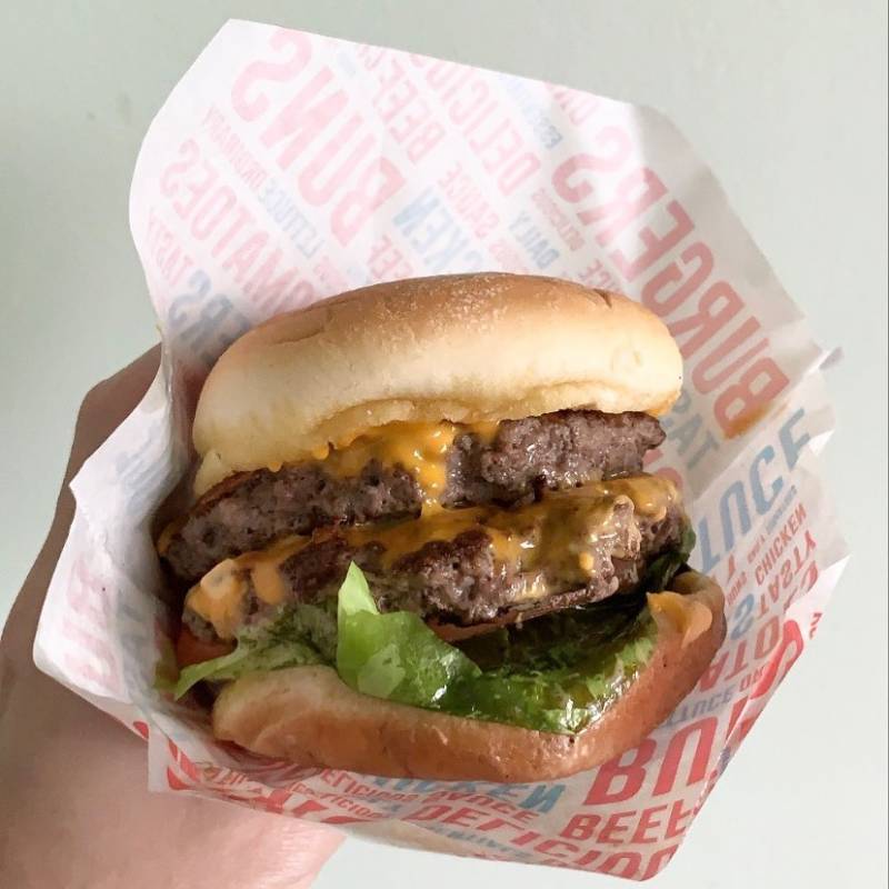 “Ordinary Burger”新晉漢堡專賣店🍔 厚實多汁肉餅、獨創海鮮漢堡😍 一粒S$5.30起