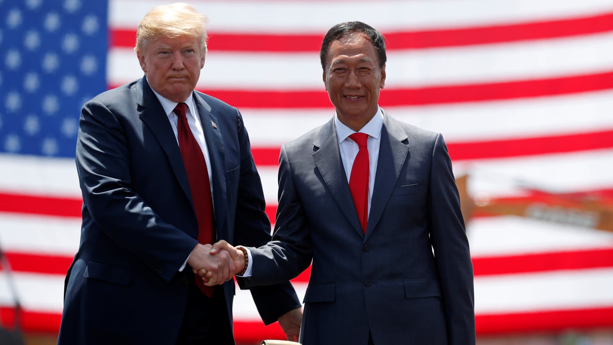 20190417 terry gou and trump reuteres.jpg